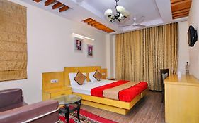 Hotel Tjs Grand Delhi